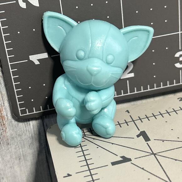 2021 Raising Cane’s Chicken Fingers Kid's Meal Toy Straw Buddy CAT - Picture 1 of 2
